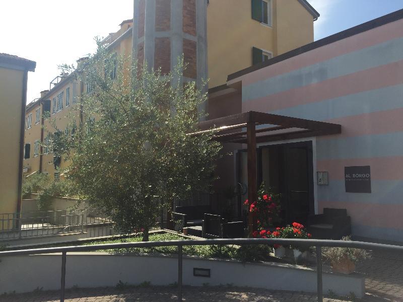 Aparthotel Al Borgo